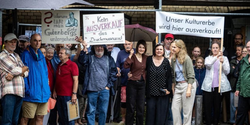 Demo vor dem HIK